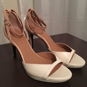 Two Toned Beige and White Sandal